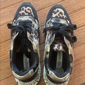 Steve Madden Black and Tan Leopard Sneakers